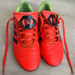 Adidas cleats size 2.5 youth